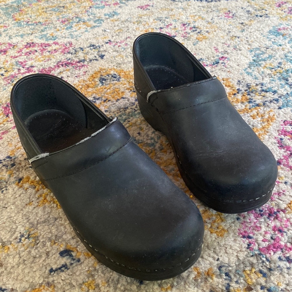Dansko Professional Black Oiled Clog Women’s Size 38 or 7